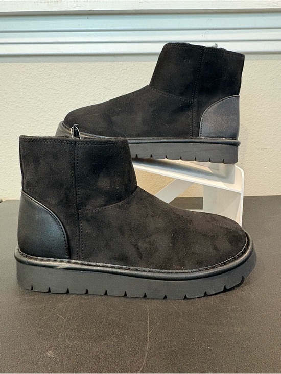 Cat & Jack Other - Cat & Jack Girls Honor Faux Suede Style Fur Lined Black Boots Toddler Youth 4Y